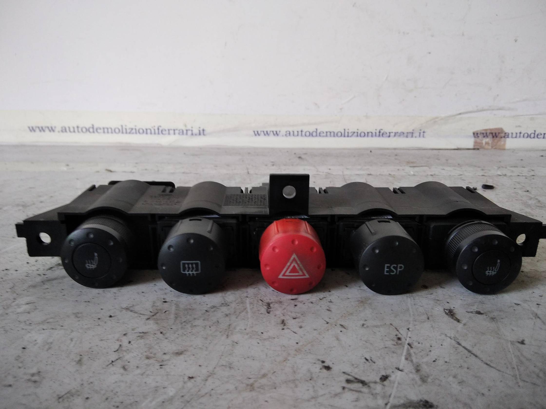 Interruttore luci emergenza